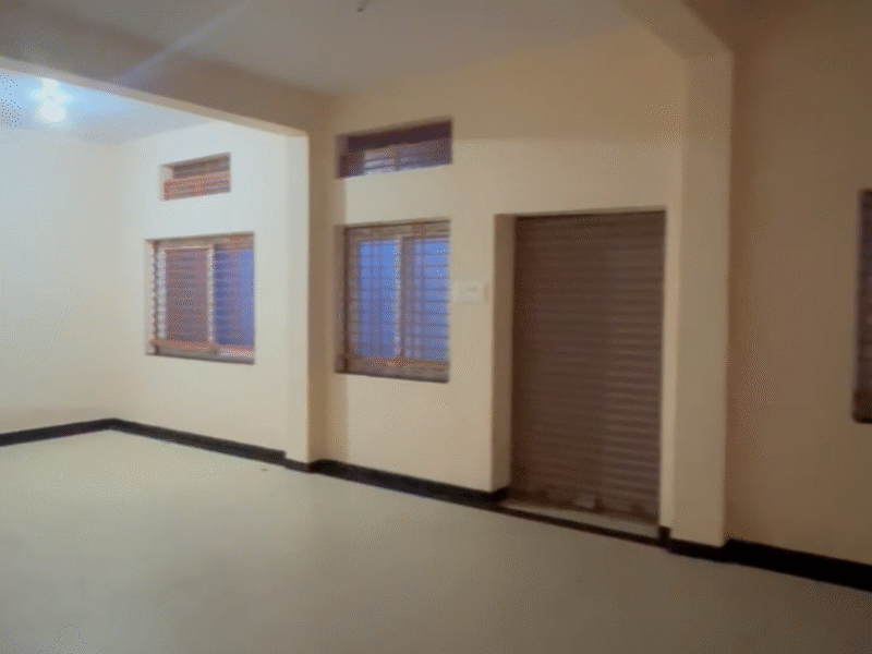 Shop/Office/Hotel for rent